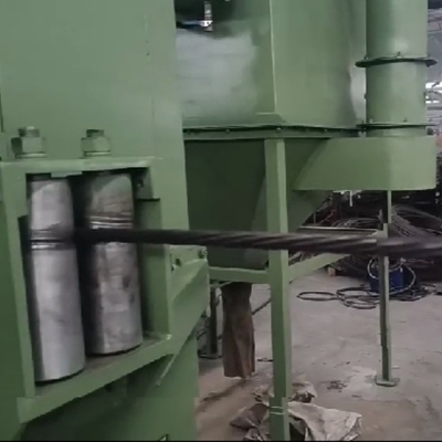 Roll-Passing Wire Shot Blasting Machine mit 80 Metern pro Sekunde Verarbeitungsgeschwindigkeit