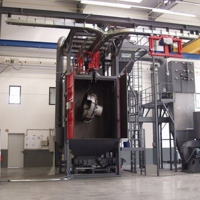 Hängende Standardteile Rost entfernende Schussstrahmaschine für industrielle Anwendungen